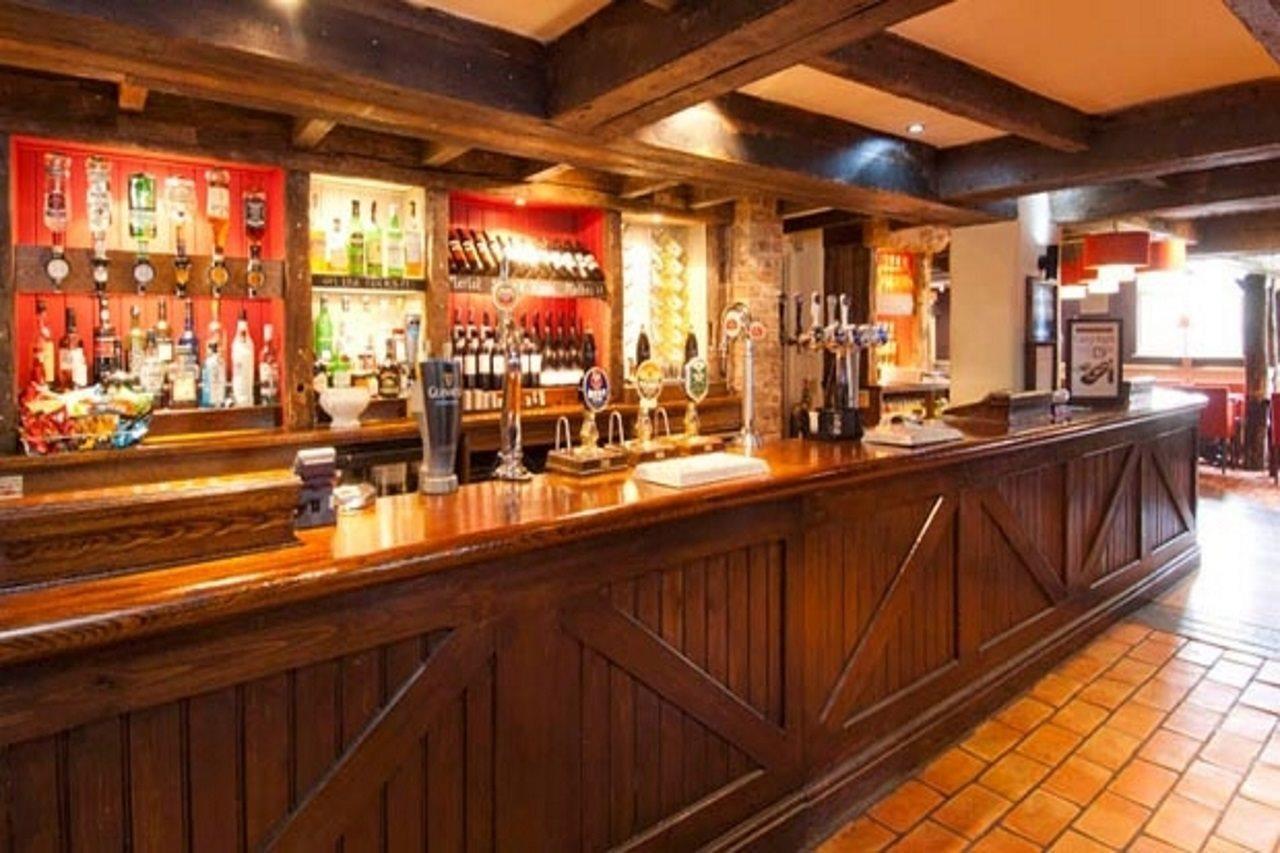 Premier Inn Manchester - Handforth Exteriör bild