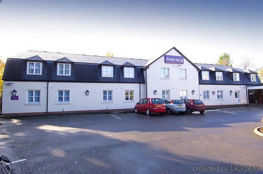 Premier Inn Manchester - Handforth Exteriör bild